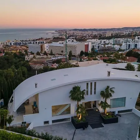 Villa Espectacular In Higueron