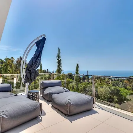 Espectacular In Higueron Villa *